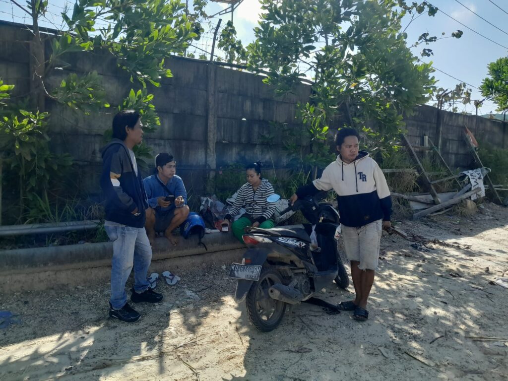 Ketua RT 21 Setujui Pembukaan Blokade Jalan di Area Landfill PT PRI ( Phoenix Resources International )Demi Perbaikan Drainase Lahan Warga Sekitar